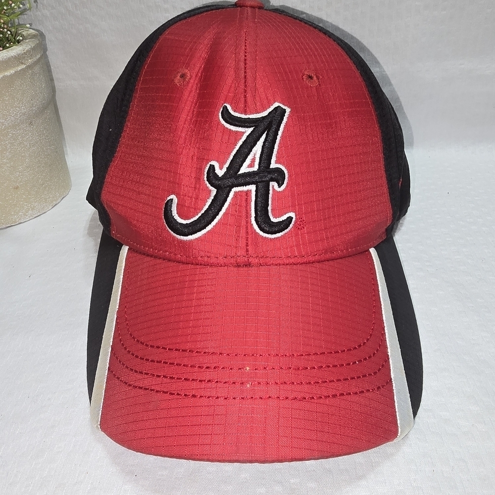ALABAMA CRIMSON TIDE BASEBALL CAP RED WITH BLACK EUC
